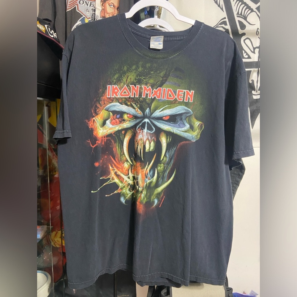 Iron maiden band t-shirt